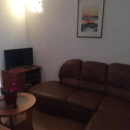 Anka Apartment *